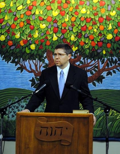 Elder Brett.jpg